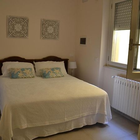 La Casa Del Mare Apartment Nettuno Exterior foto